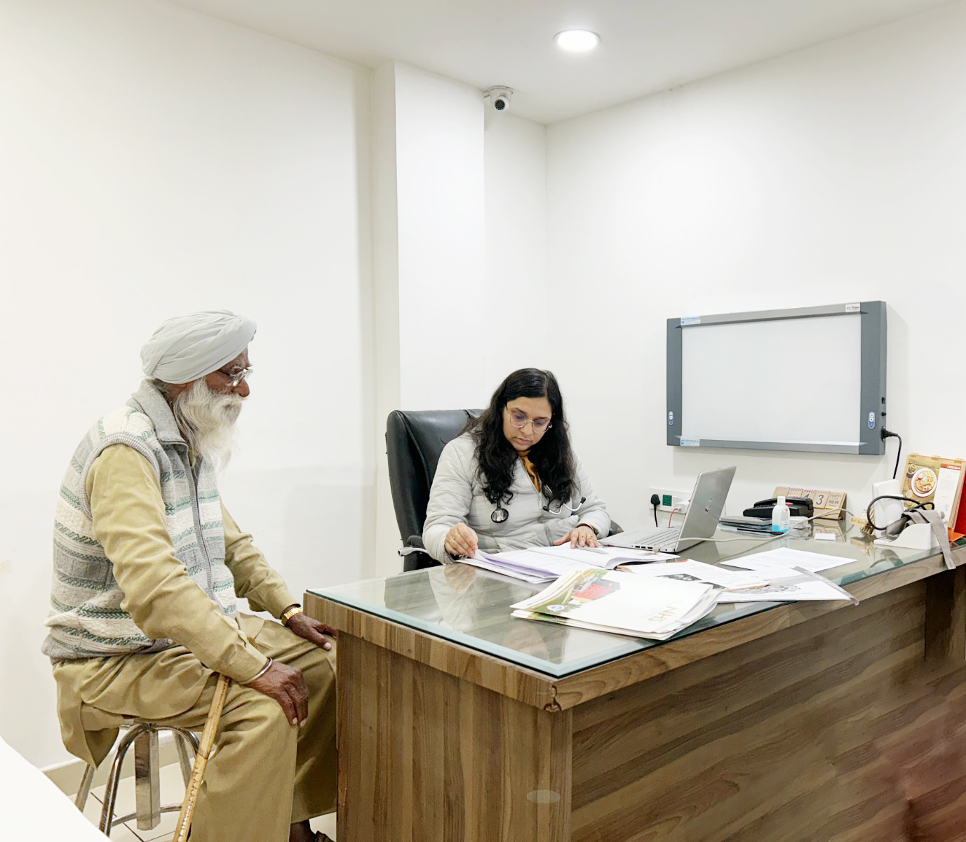 Best-neurologist-in-jalandhar-Punjab-India-Dr.-Surbhi-Mahajan